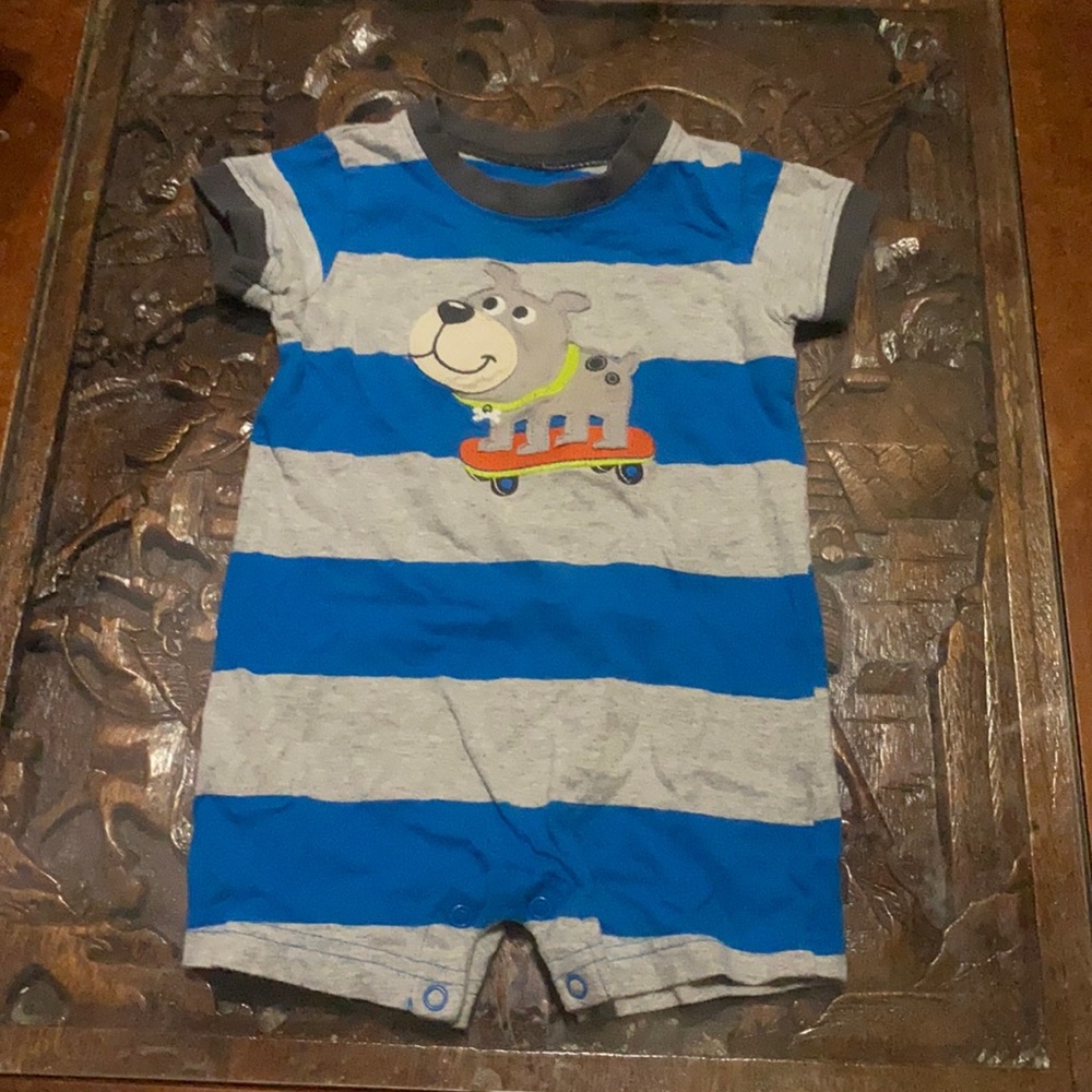 Short sleeve one piece outfit